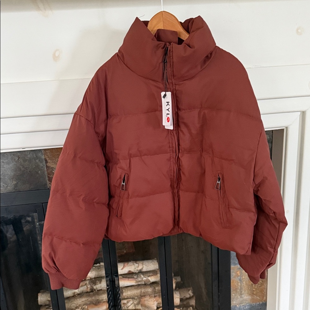 Short Rust colored Puffer JACKET in size L by Kyl. New!